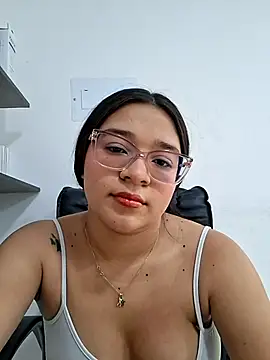 -VICKKY online show from March 2026 07:50:01 PM