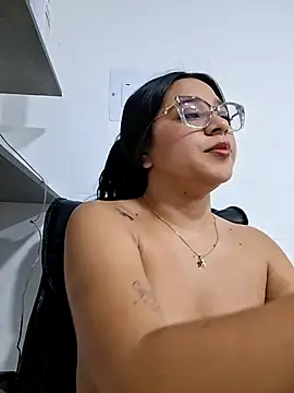 -VICKKY online show from March 2026 02:09:01 PM