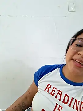 Snapshot of -VICKKY chatting on April 2026 02:22:02 PM -VICKKY online show from April 2026 02:22:02 PM