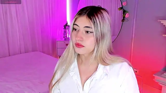 tiffany becker online show from April 2026 01:58:02 PM