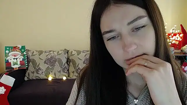 Pretty shy online show from January 2025 12:21:01 PM