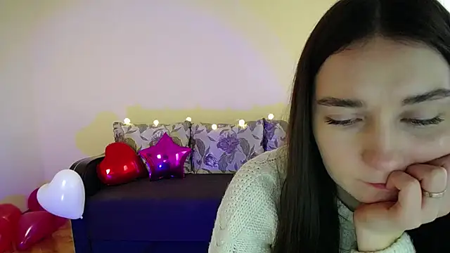 Pretty shy online show from February 2025 12:27:01 PM