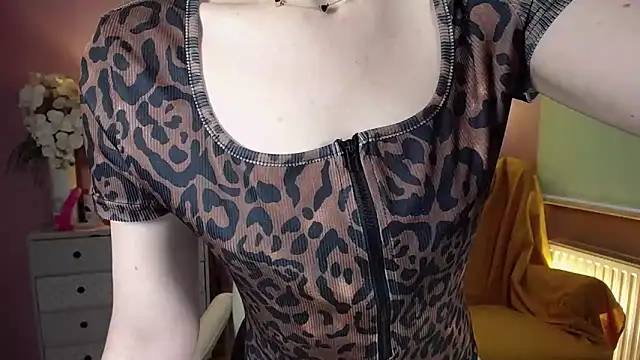 Mia Tasty online show from February 2025 07:40:01 AM