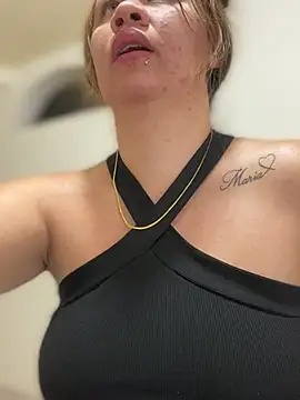 Snapshot of Emiily_lee chatting on January 2025 12:16:01 PM Emiily lee online show from January 2025 12:16:01 PM