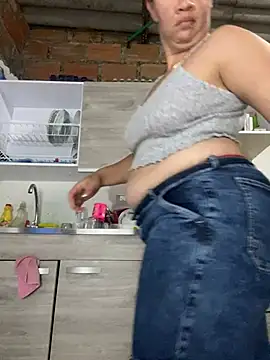 Snapshot of Emiily_lee chatting on February 2025 10:17:02 AM Emiily lee online show from February 2025 10:17:02 AM