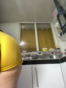 Snapshot of Emiily_lee chatting on September 2025 12:10:02 AM Emiily lee online show from September 2025 12:10:02 AM