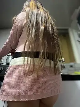 Snapshot of Emiily_lee chatting on October 2025 09:21:01 AM Emiily lee online show from October 2025 09:21:01 AM