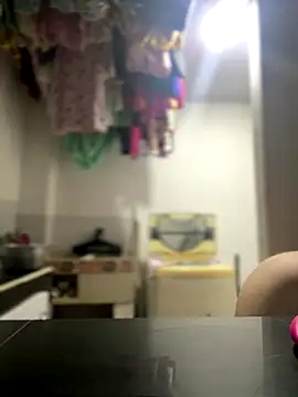 Snapshot of Emiily_lee chatting on October 2025 09:31:01 AM Emiily lee online show from October 2025 09:31:01 AM