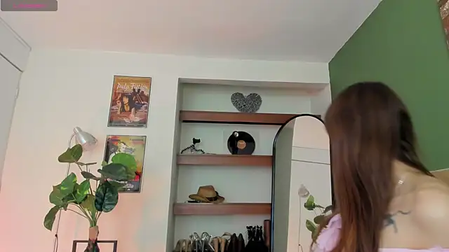 Snapshot of iriiina_veneno chatting on July 2026 12:32:02 AM iriiina veneno online show from July 2026 12:32:02 AM