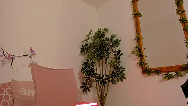 BonnieCute  online show from October 2025 12:32:02 AM