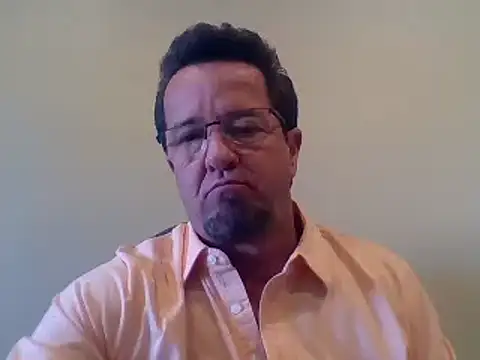 Snapshot of sluttydylan chatting on December 2024 10:42:02 PM sluttydylan online show from December 2024 10:42:02 PM