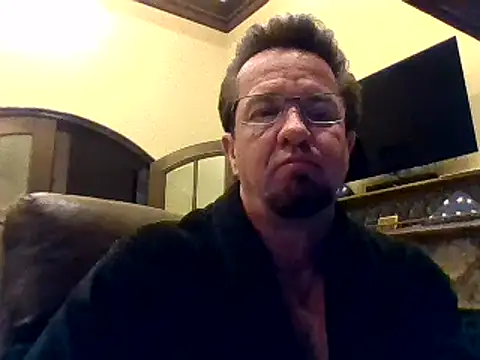 Snapshot of sluttydylan chatting on February 2025 07:26:01 AM sluttydylan online show from February 2025 07:26:01 AM