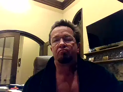 Snapshot of sluttydylan chatting on February 2025 05:43:02 AM sluttydylan online show from February 2025 05:43:02 AM