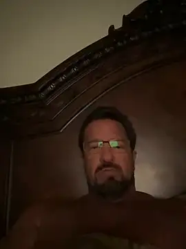 Snapshot of sluttydylan chatting on October 2025 06:33:01 AM sluttydylan online show from October 2025 06:33:01 AM