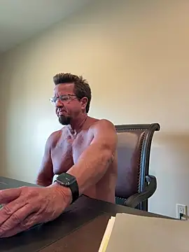 sluttydylan online show from April 2026 08:03:01 PM