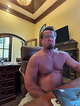 Snapshot of sluttydylan chatting on June 2026 01:17:01 AM sluttydylan online show from June 2026 01:17:01 AM