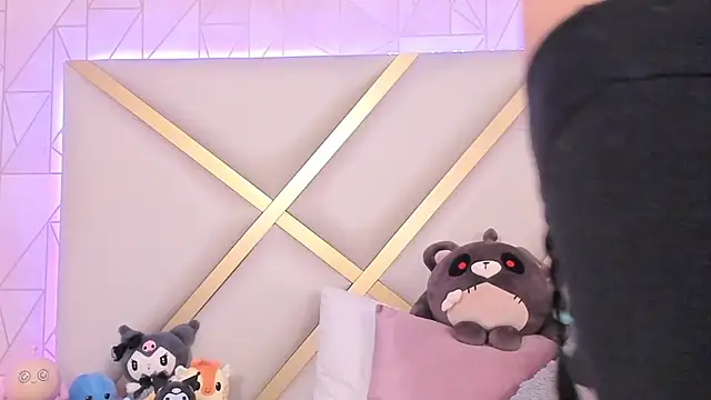 Violettbloss online show from January 2025 09:30:01 PM