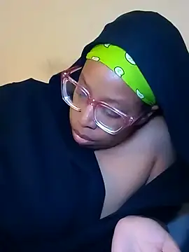 Snapshot of madamsensuale chatting on January 2025 10:22:02 PM madamsensuale online show from January 2025 10:22:02 PM