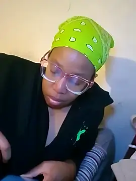 Snapshot of madamsensuale chatting on January 2025 01:03:01 AM madamsensuale online show from January 2025 01:03:01 AM