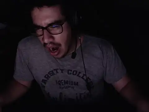 thealfawolf01 online show from January 2026 12:04:02 AM