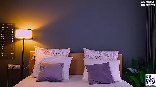 Snapshot of PannaDakota chatting on October 2025 08:14:02 AM PannaDakota online show from October 2025 08:14:02 AM