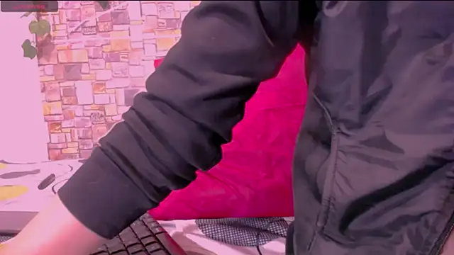 CrazyRousex online show from February 2026 02:49:01 PM