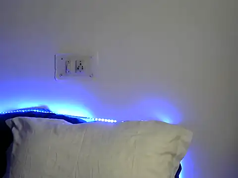 Venesaaa online show from April 2026 07:49:02 PM