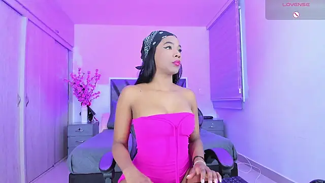 Snapshot of paula__cruzz chatting on July 2026 05:21:01 AM paula cruzz online show from July 2026 05:21:01 AM