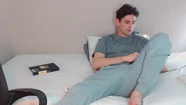 Elio555 online show from January 2025 10:01:01 PM