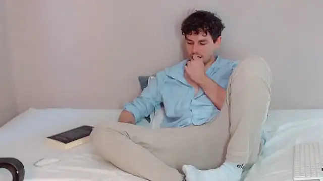 Elio555 online show from January 2025 07:53:01 PM