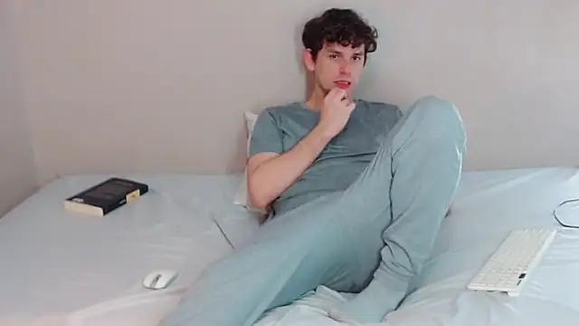 Elio555 online show from January 2025 10:10:01 PM