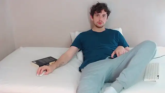 Elio555 online show from February 2025 10:42:02 PM