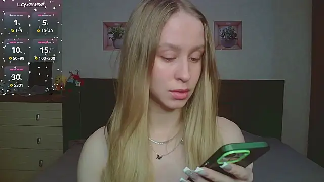 Lily  Devil online show from January 2026 03:39:01 PM