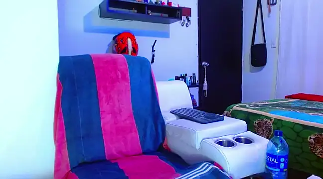 Michaell Myerss  online show from February 2025 09:33:02 PM