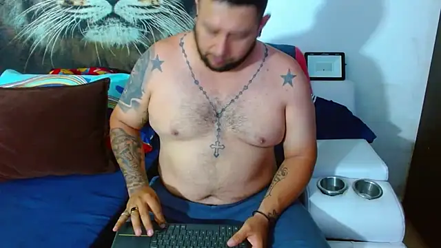 Michaell Myerss  online show from November 2025 08:19:01 PM