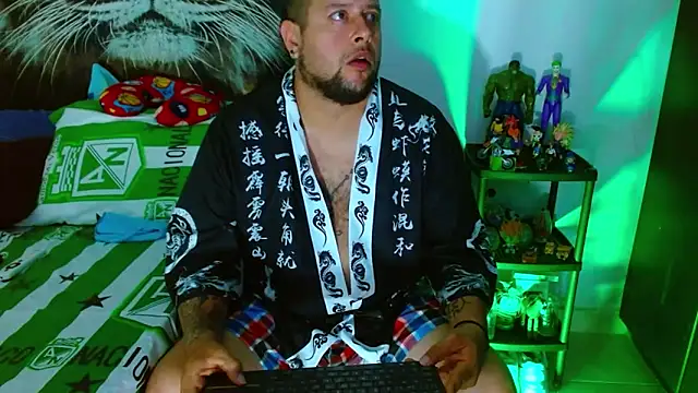 Michaell Myerss  online show from December 2025 01:06:01 PM