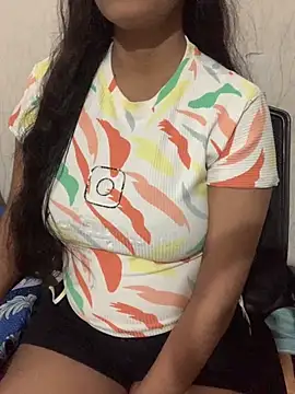 hottiess69 online show from October 2025 05:21:02 PM