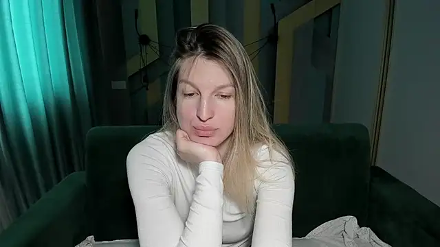 EmilyWalkeri online show from April 2026 06:52:01 AM