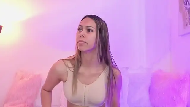 Cristel Boom online show from November 2025 02:34:02 PM