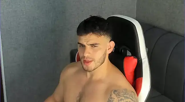 Ricardogo19 online show from February 2025 07:38:02 PM