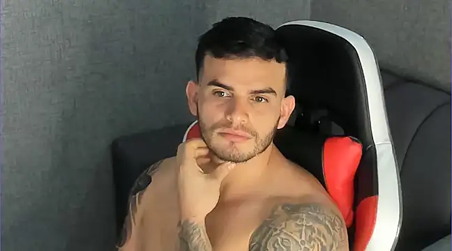 Ricardogo19 online show from February 2025 05:18:02 PM