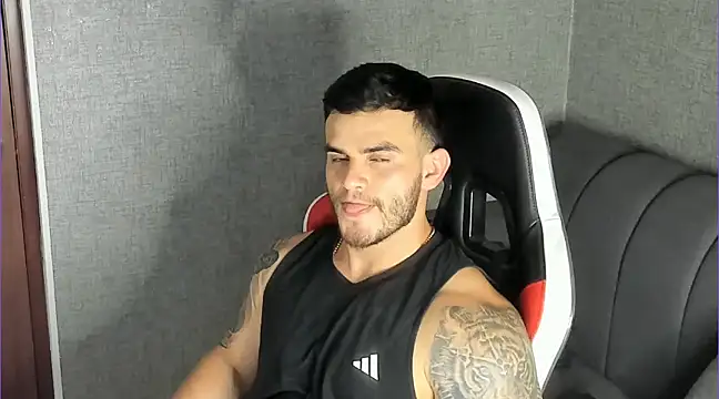 Ricardogo19 online show from February 2025 08:31:01 PM