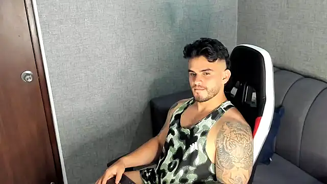 Ricardogo19 online show from October 2025 02:36:02 AM