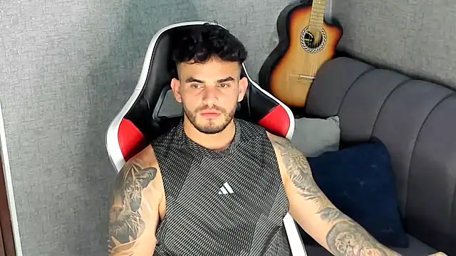 Ricardogo19 online show from October 2025 12:57:01 AM