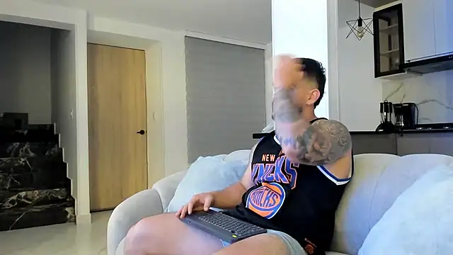 Ricardogo19 online show from January 2026 01:54:02 AM