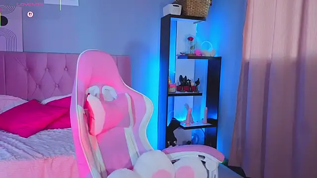 LoaLuxury online show from October 2025 05:31:02 PM