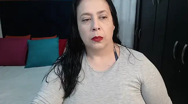 karlaton1977 online show from December 2024 08:03:02 PM