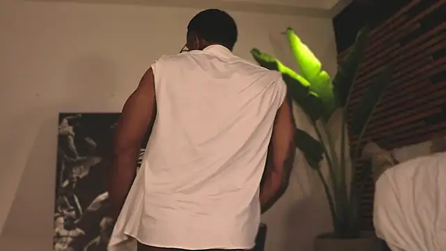 Logan Varela online show from February 2025 06:04:01 AM