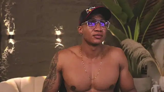 Logan Varela online show from February 2025 11:08:02 PM