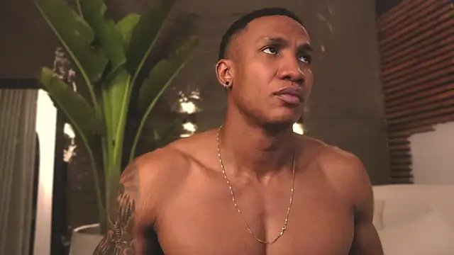 Logan Varela online show from February 2025 11:04:02 PM